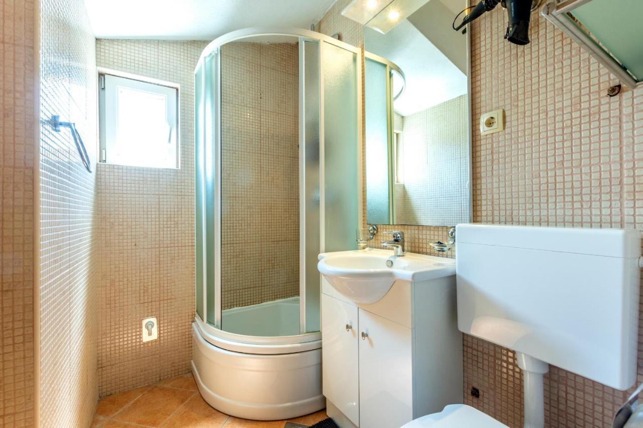 Janus Apartments ييلسا المظهر الخارجي الصورة